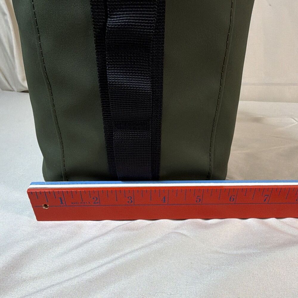 YETI Daytrip Soft-Sided Cooler Bag 6L - Picture 15 of 15